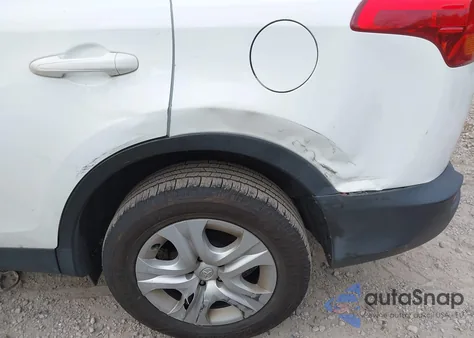 2015 Toyota Rav4 Le z USA, uszkodzony, nr VIN JTMBFREV4FJ029357